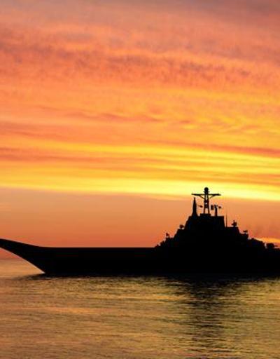 Rusyanın tek uçak gemisi Admiral Kuznetsovya yangın