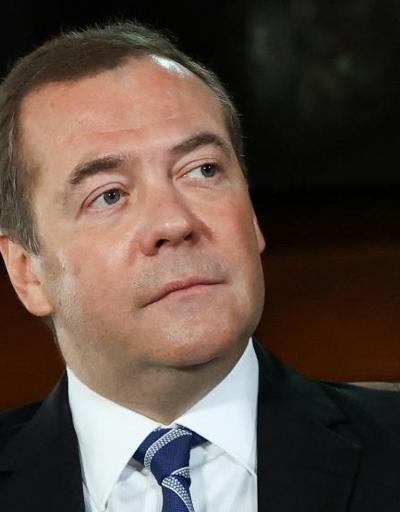 Medvedevden 2023 kehanetleri: ABDde iç savaş, AB’nin çöküşü, Musk’ın zaferi…