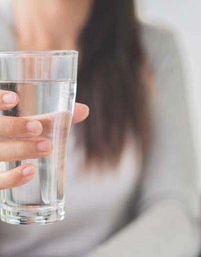 Uzmanından öneri: “Böbrek taşı hastaları günde en az 3 litre su içmeli”