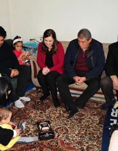Başkan Fatma Çalkaya ve eşinden yılbaşında 14 ev ziyareti