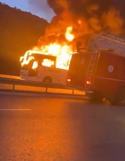 Seyir halindeki yolcu otobüsü alev alev yandı O anlar kamerada