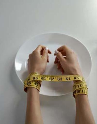 Ergenlik döneminde yeme bozukluğuna dikkat Doğru beslenme nasıl olmalı
