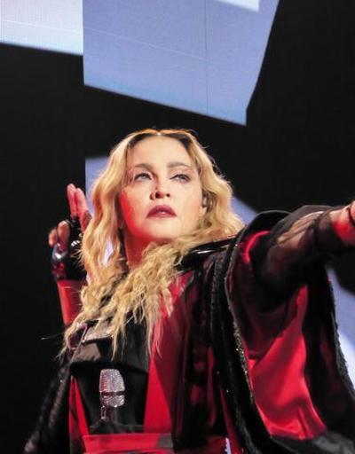 Madonna sosyal medyadaki paylaşımlarını sildi