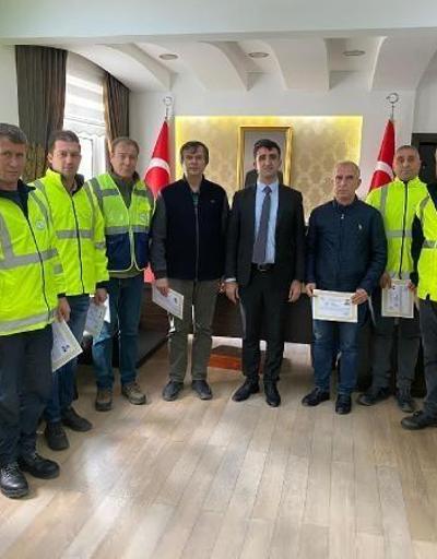Türk-Yunan sınırı arasındaki köprü ayaklarını temizleyen DSİ personeline başarı belgesi