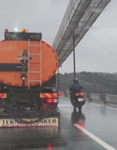 Köprüde tanker desteği: Motorcuya böyle yardım etti