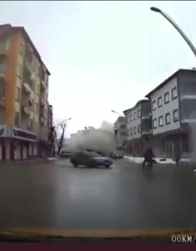 Deprem anı araç kamerasında Yer: Kahramanmaraş- Elbistan Dehşete düşürün görüntüler
