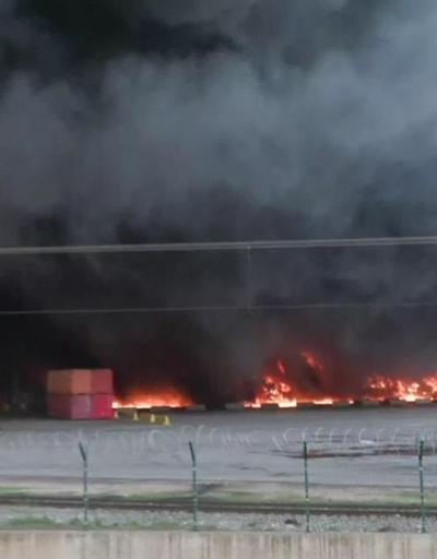 CNN TÜRK ekibi İskenderun Limanı’nda... Depremden sonra konteynerler içinde yangın çıktı