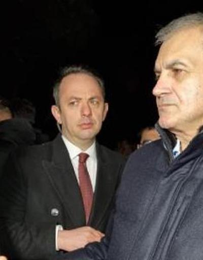 Bakan Kirişci ile AK Partili Çelik, Adanada deprem bölgesinde