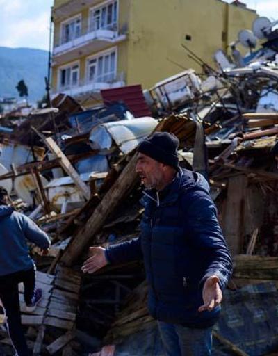 Deprem bölgesinde hızlıca alınması gereken önlemler Prof. Dr. Derya Uludüz yazdı...