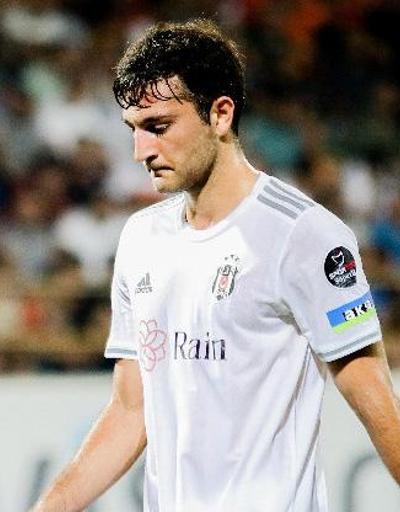 Beşiktaş Emrecan Uzunhanı Antalyaspora kiraladı