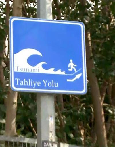 Deprem sonrası tsunami tehlikesi:  İstanbulun sahil şeridine uyarı levhaları konuldu