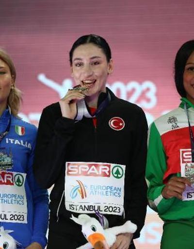 Avrupa şampiyonu Tuğba Danışmaz altın madalyasını aldı