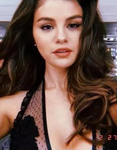 Selena Gomez makyajsız fotoğrafını paylaştı