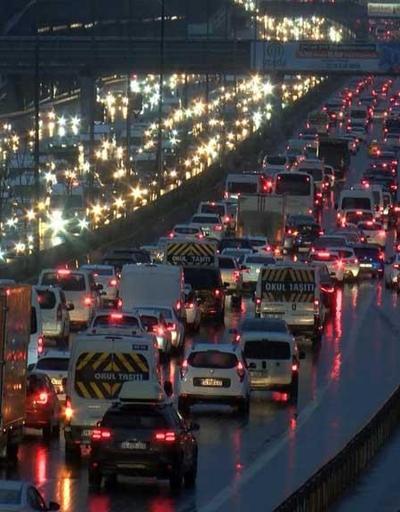 İstanbulda trafik yoğunluğu yüzde 90a ulaştı