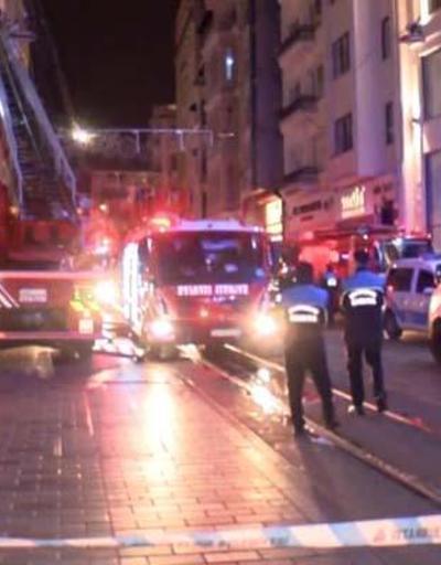 Taksimde 6 katlı otelde yangın; Böyle kurtarıldılar