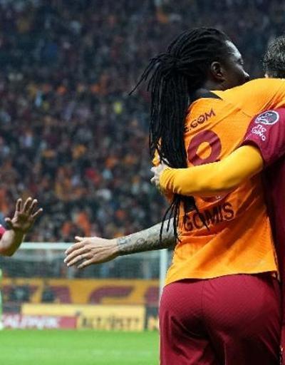 Galatasarayda Bafetimbi Gomis affedildi