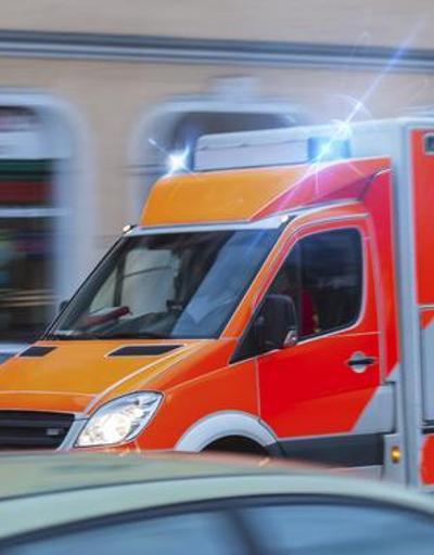 Almanya’da tren demiryolu işçilerine çarptı: 2 ölü, 1 yaralı
