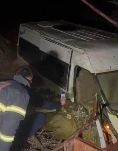 Kırıkkalede servis minibüsü sele kapıldı: 6 yaralı