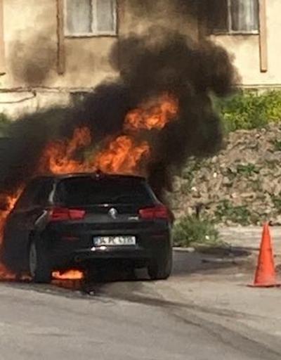 Maltepe’de seyir halindeki otomobilde yangın