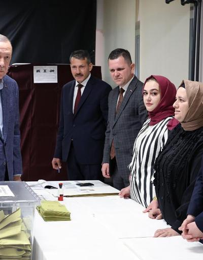 Dünyanın gözü Türkiye seçimlerinde: Dış basın dakika dakika takip ediyor