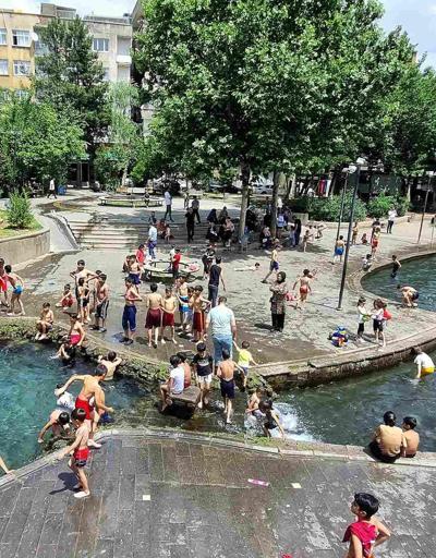 Diyarbakır’da termometreler 33 dereceyi gördü: Süs havuzlarında serinlenmeye çalıştılar