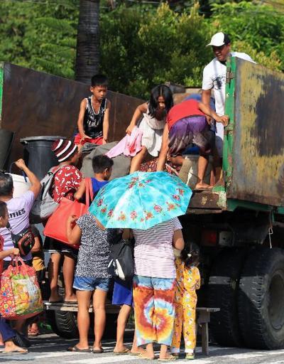 Filipinlerde yanardağ alarmı: Yaklaşık 13 bin kişi tahliye edildi