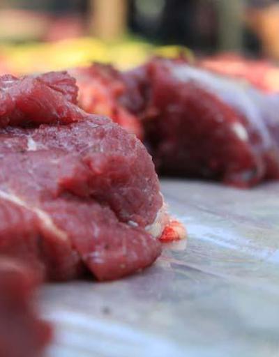 “Çiğ et tüketimi ve çiğ et ile temas etmek tehlikeli olabilir”