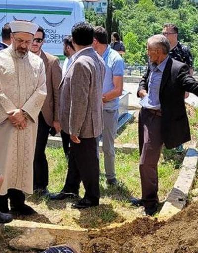 Diyanet İşleri Başkanı Erbaş, amcasının cenaze namazını kıldırdı