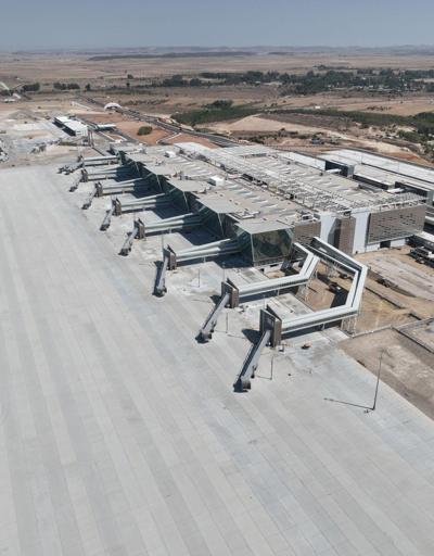KKTC Ercan Havalimanının yeni terminal binası yarın açılacak: İlk olarak Erdoğanın uçağı inecek...
