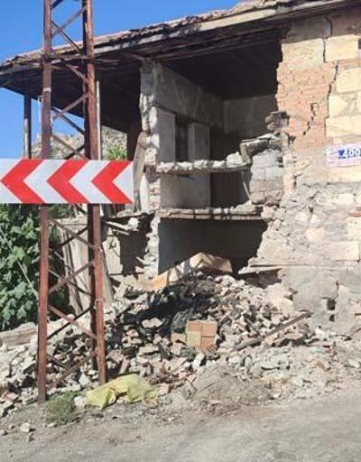 Kozan Belediye Başkanı Özgan: Köylerde yıkılan evlerimiz var