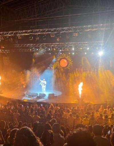 Tan Taşçıdan kaza sonrası Antalya konseri Ayakta alkışlandı