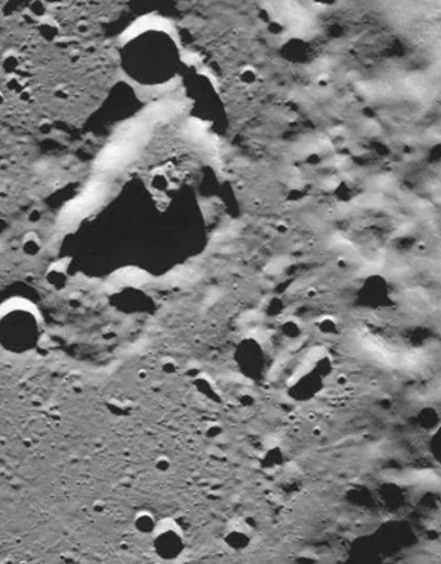 Roscosmos duyurdu: Luna-25ten Ay yüzeyinin ilk fotoğrafı geldi