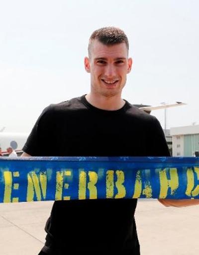 Fenerbahçe kalesini Dominik Livakovice emanet etti