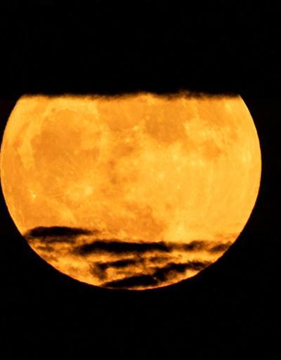 Gökyüzünde görsel şölen: Dünyadan ve Türkiye’den büyüleyici ‘Mavi Ay’ manzaraları