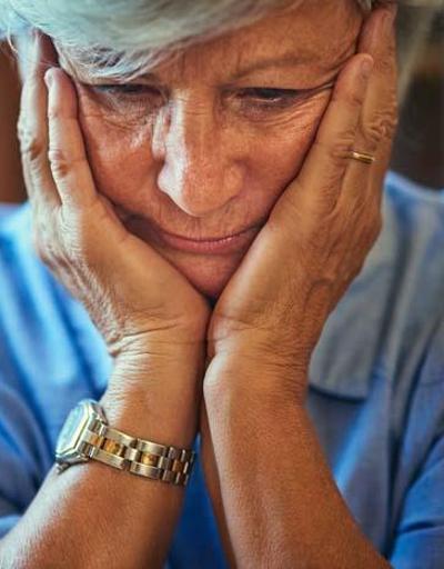İşitme azlığı ve çınlamaya dikkat Yaşlılarda demans riskini artırabilir