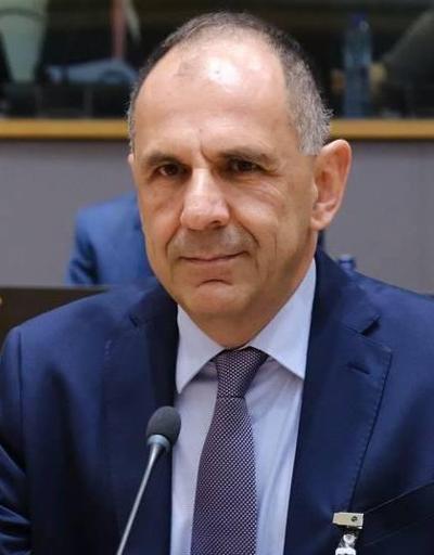 Yunanistan Dışişleri Bakanı: Komşu Türk halkına dostluk mesajı gönderiyorum