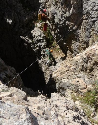 ABDli dağcı adım adım kurtarılıyor: Mağaradan çıkışı için son 400 metre