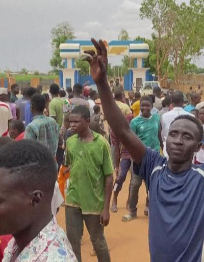 Fransa Büyükelçisi Nijer’den ayrılmadı