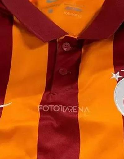 Galatasaraydan 100. yıla özel çubuklu forma