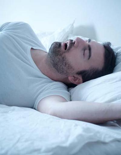 Boğulur gibi uyanma, uykuda nefesin durması... Her 5 kişiden birinde bu hastalık var Son yıllarda hızla yaygınlaşıyor 8 soruda kendinizi test edin