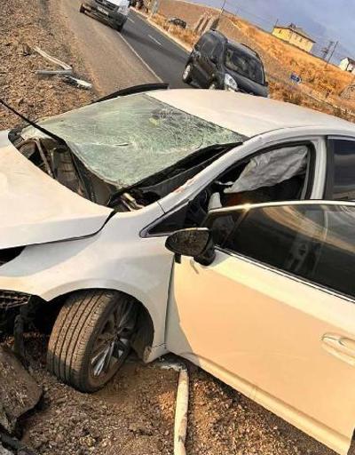 Bingöl’de istinat duvarına çarpan otomobilin sürücüsü yaralandı