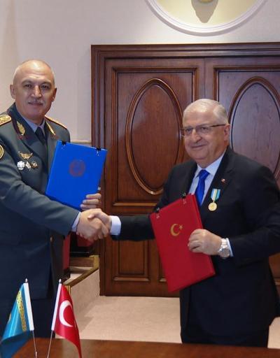 Bakan Güler, Kazakistan Savunma Bakanı Jaksilikov ile görüştü