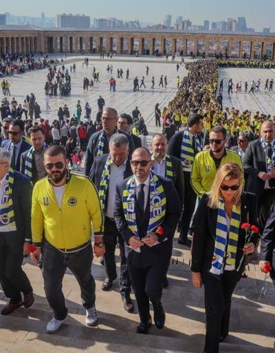 Fenerbahçe taraftar grubu ÜNİFEB Anıtkabir’i ziyaret etti