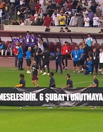 Galatasaraydan Hatayspor maçında anlamlı pankart