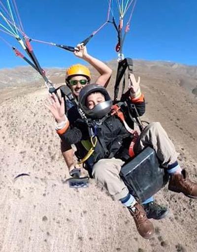 Erzincanda özel çocukların yamaç paraşütü heyecanı