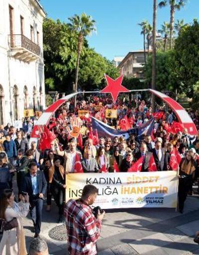 Mersinde kadına yönelik şiddete karşı farkındalık yürüyüşü