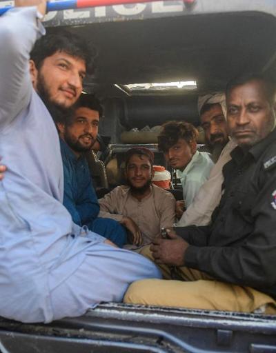 Pakistan’dan sınır dışı kararı: 370 bin Afgan ülkesine döndü
