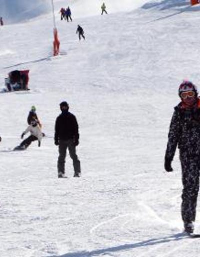 Palandöken ve Konaklıda kayak sezonu açıldı
