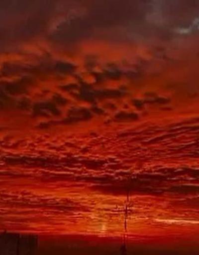 Diyarbakır’da gün doğumu gökyüzünü kızıla boyadı