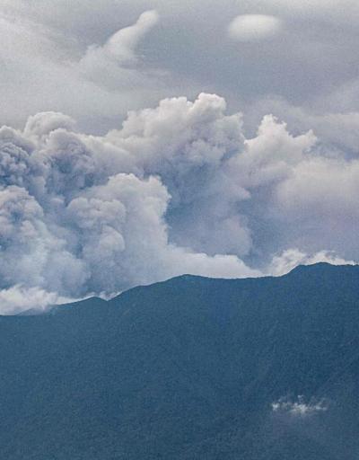 Endonezyada yanardağ patladı: 11 dağcı ölü bulundu